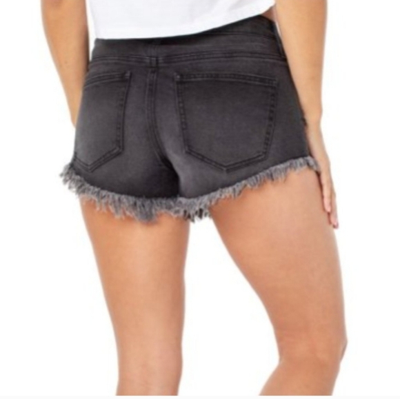 CELEBRITY PINK Exposed Button Mid Rise Jean Shorts In Washed Black. Size 28 NWT - Picture 4 of 12